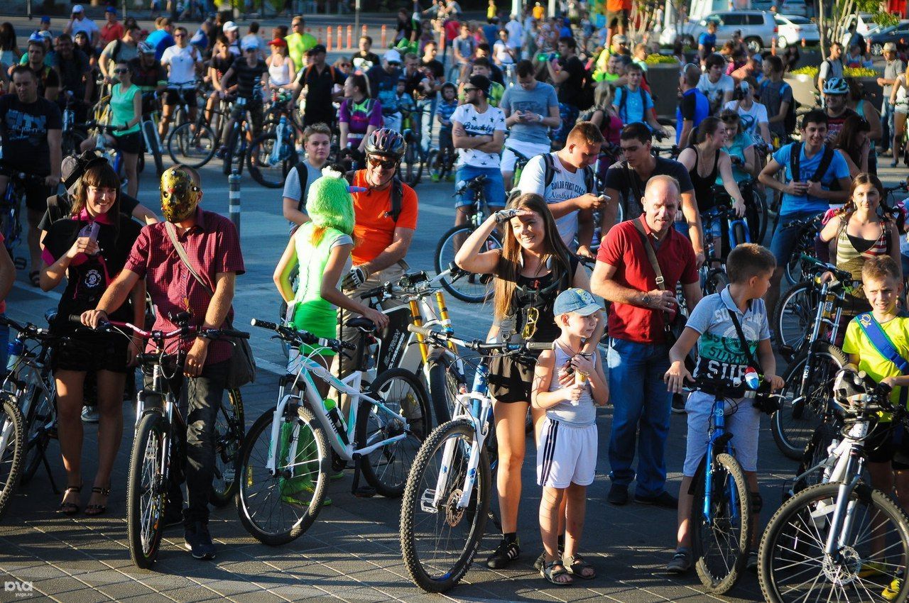 Кто на чём по Красной